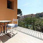 La Rosa 2*
