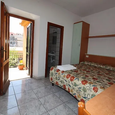 La Rosa 2*