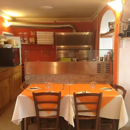 La Rosa Hotel
