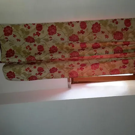 La Rosa ホテル 2*