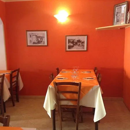 La Rosa Ξενοδοχείο 2*